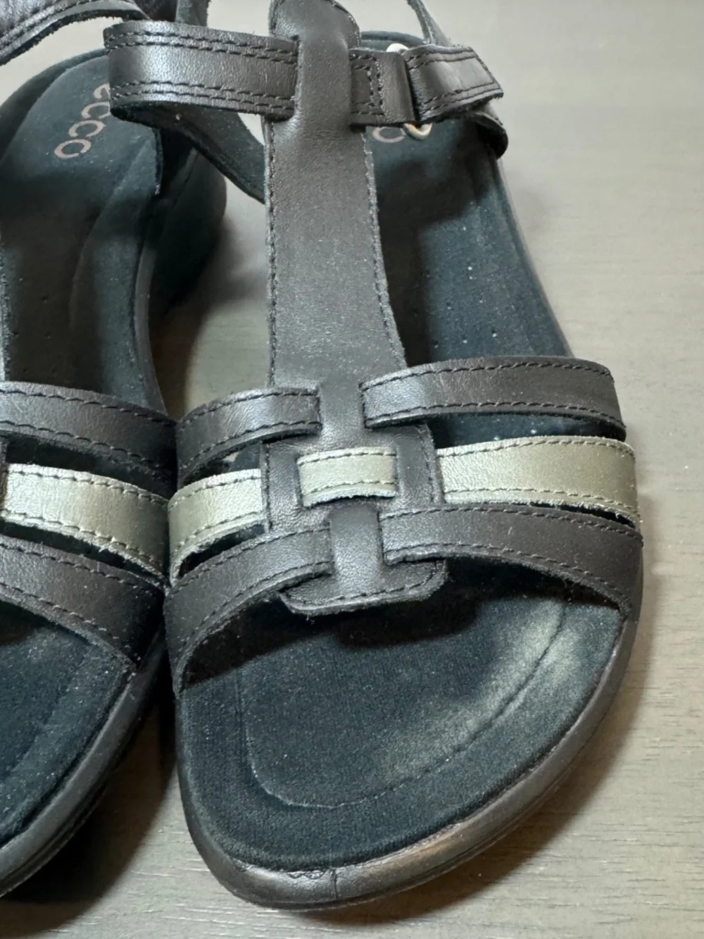 Ecco Flash T-Strap Sandal, Black & Grey EU 40 - US 9-9.5